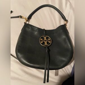Tory Burch Miller Metal-Logo Hobo in Black leather